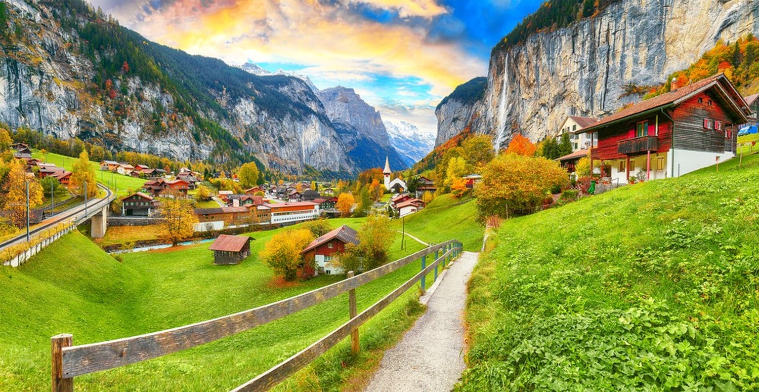 Dans l'imaginaire touristique, Lauterbrunnen, c'est ça. Dans les faits, ma commune d'origine est aussi sympathique que les catacombes de Paris.