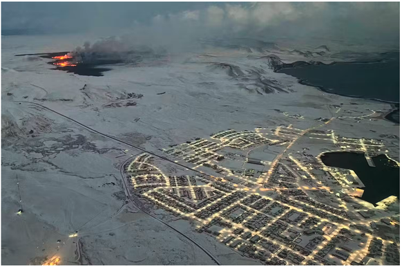 La ville évacuée de Grindavík: éruption volcanique