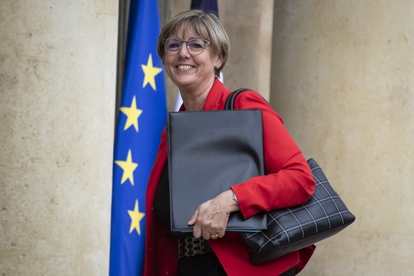 epa09969821 French Higher Education and Research Minister Sylvie Retailleau arrives at the Elysee palace for the first new cabinet meeting, in Paris, France, 23 May 2022. Elisabeth Borne has been appo ...
