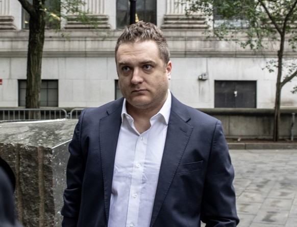 George Kaplan, a former employee for Sean Combs turned witness walks towards the courthouse entrance in New York, New York on May 21st, 2025. (Photo by Jonathan Fernandes/Sipa USA)