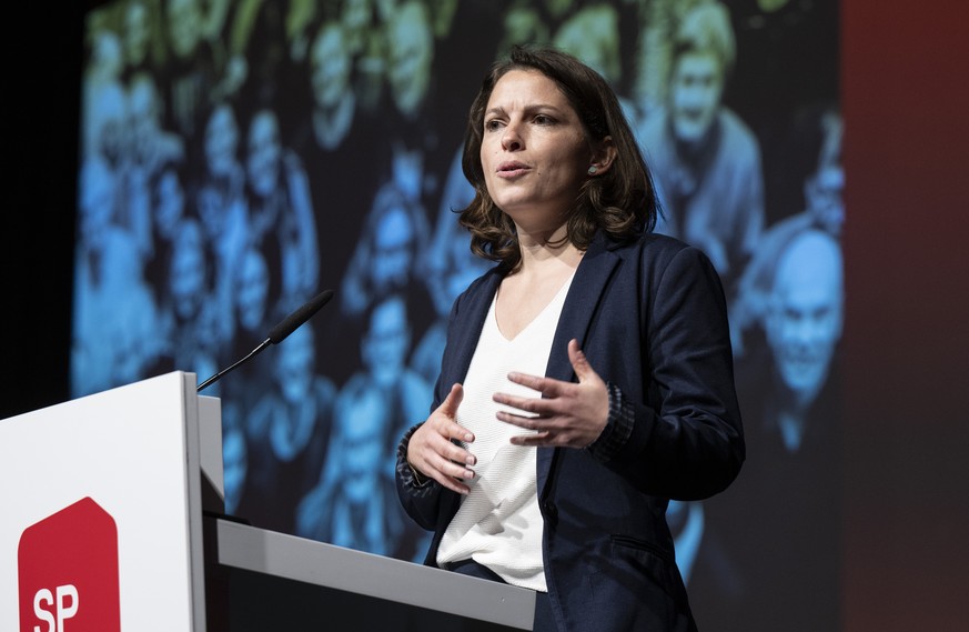 Mattea Meyer, Co Praesidentin spricht an der Delegiertenversammlung der SP Schweiz, am Samstag, 29. Oktober 2022, in Basel. Traktandiert sind Themen wie Gleichstellung, Energieversorgung und Klimakris ...