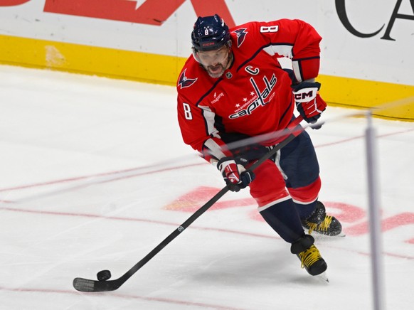 900 buts en NHL pour Ovechkin