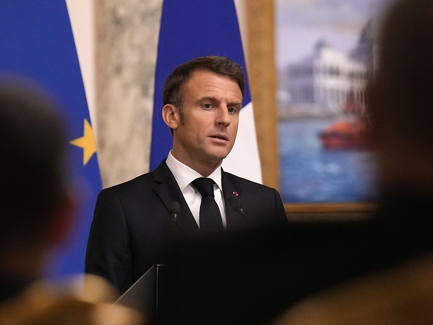 Emmanuel Macron s&#039;