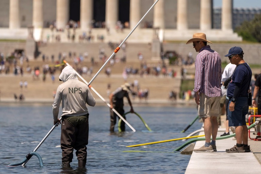 Les travaux en cours sur le Reflecting Pool.