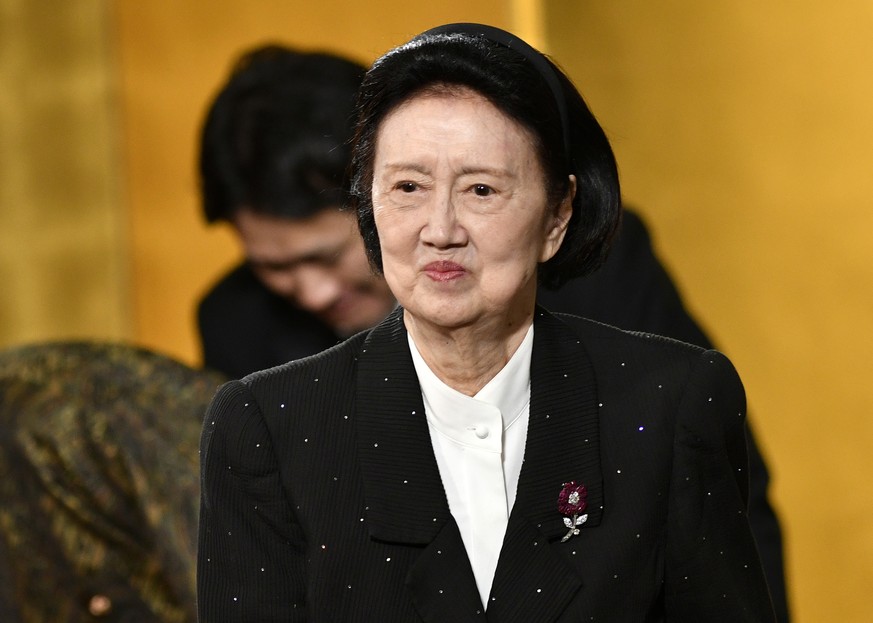 epa10126723 (FILE) - Japanese fashion designer Hanae Mori attends the awards ceremony of the 29th Praemium Imperiale in Tokyo, Japan, 18 October 2017 (reissued 18 August 2022). Internationally acclaim ...