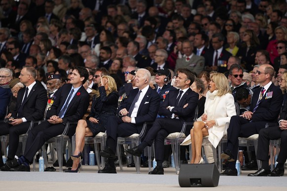 (left to right) Polan&#039;s President Andrzej Duda, Canada&#039;s Prime MinisterJustin Trudeau, Jill Biden, US President Joe Biden, French President Emmanuel Macron with his wife Brigitte Macron and  ...