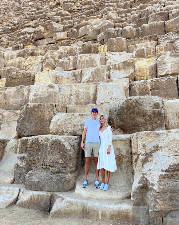 Jared, Ivanka et leurs trois enfants ont sillonné l'Egypte et la France, entre les pyramides du Caire et du Louvre.
