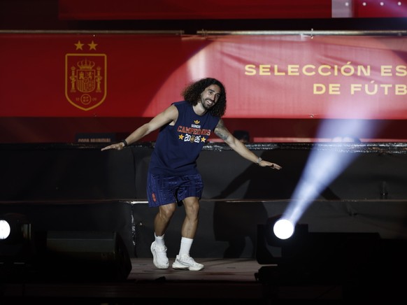 Marc Cucurella s'est bien fait tatouer le visage de son s閘ectionneur !