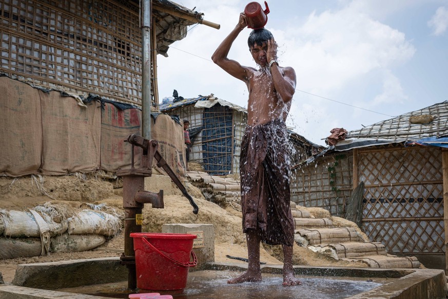 June 1, 2019 - Cox S Bazar, Bangladesh - As monsoon season begins in Cox s Bazar, Bangladesh, thousands of Rohingya refugees are taking part in a paid labor program to build bridges, drainage infrastr ...