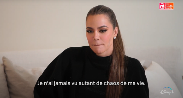 Khloé s'en pince ses fausses lèvres!