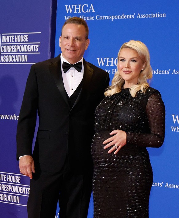 WASHINGTON, DC - APRIL 28:U.S. President Donald Trump and First Lady Melania Trump pose on the balcony of the White House during a state arrival ceremony on the South Lawn of the White House on day tw ...