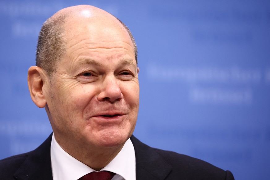 epa10540729 German Federal Chancellor Olaf Scholz gives a press conference at the end of the second day of an EU Summit in Brussels, Belgium, 24 March 2023. EPA/STEPHANIE LECOCQ