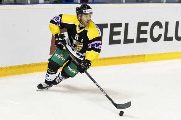 Porrentruy, 22.10.2017, Eishockey Schweizer Cup, HC Ajoie - ZSC Lions, Ajoies Philip-Michael Devos (Pascal Muller/EQ Images) (KEYSTONE/EQ IMAGES/Pascal Muller)