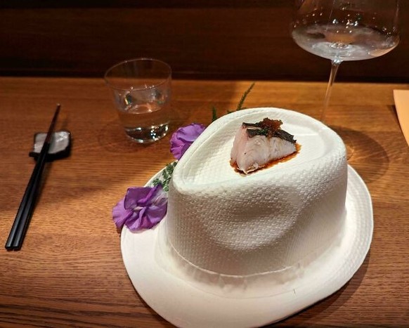 WE WANT PLATES 
Sushi on a ceramic hat
https://www.reddit.com/r/WeWantPlates/comments/1llkvzh/sushi_on_a_ceramic_hat/