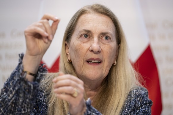 Helene Budliger Artieda, State secretary for economy, informs during a press conference on the new import tariffs into the US, Friday, November 14th, 2025, in Berne, Switzerland. (KEYSTONE/Alessandro  ...