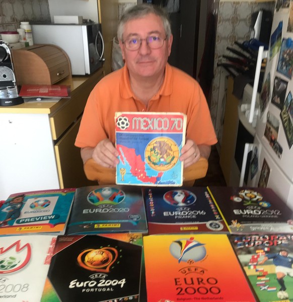Thierry Bondallaz possède tous les albums Panini complets, du Mondial 1970 à l'Euro 2020.