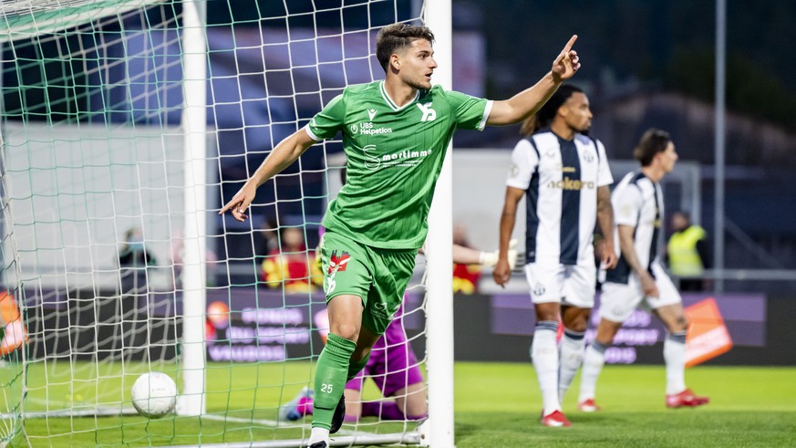 Joie de Christian Marques (YS) apres avoir marque le premier but lors de la rencontre de football de Super League entre Yverdon Sport FC et FC Zuerich le jeudi 22 mai 2025 au stade Municipal a Yverdon ...