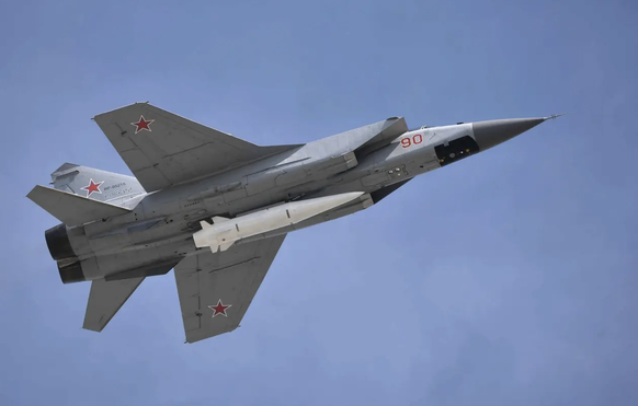 Avion de combat russe équipé d&#039;un missile hypersonique Kinschal.