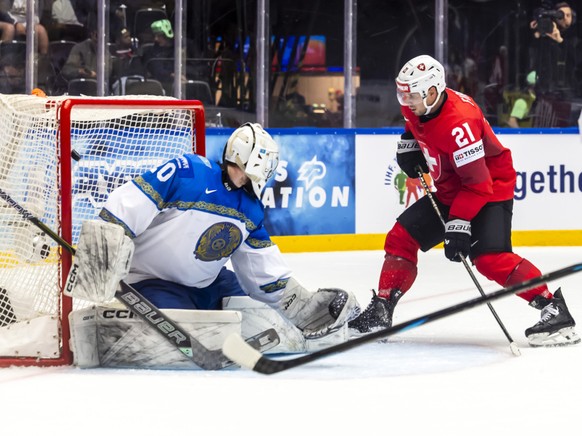 Kevin Fiala marque le but de l&#039;égalisation à 1-1 face au Kazakhstan.