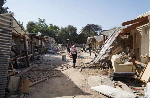 Le kibboutz Kfar Aza n&#039;est situé qu&#039;à environ cinq kilomètres de Gaza.
