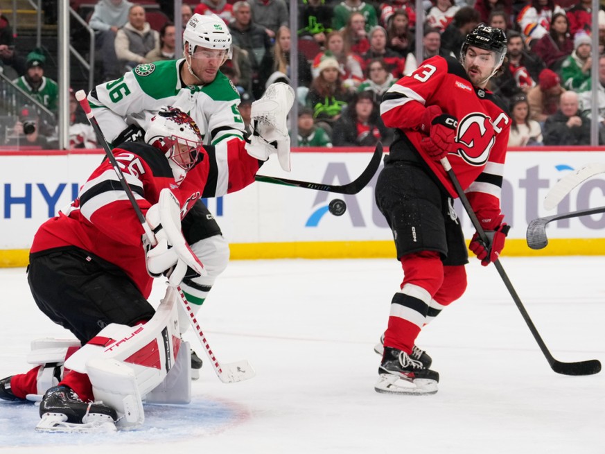 Une défaite pour Nico Hischier (à droite) et les New Jersey Devils