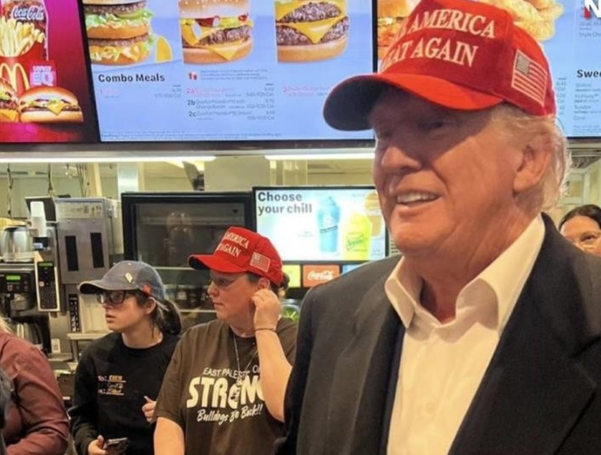 Donald Trump dans un restaurant de burgers.