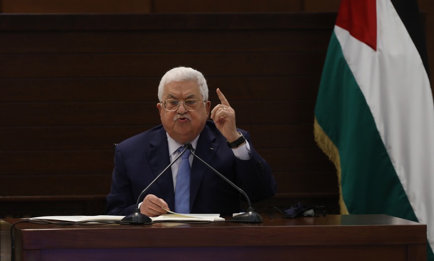 epa09163470 (FILE) - Palestinian President Mahmoud Abbas chairs a meeting with representatives of Palestinian factions at his headquarters, in the West Bank city of Ramallah, 03 September 2020 (reissu ...