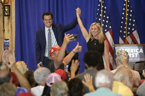 Ils sont en faveur d'un soulèvement armé: Matt Gaetz (à gauche) et Marjorie Taylor Greene.