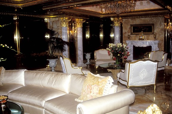 16523 SD0129.IVANA TRUMP'S APARTMENT IN AT THE TRUMP TOWER . / 1993(Credit Image: � Judie Burstein/Globe Photos/ZUMAPRESS.com)