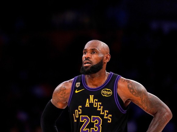 LeBron James quitte les Lakers pour les 76ers de Piladelphie.