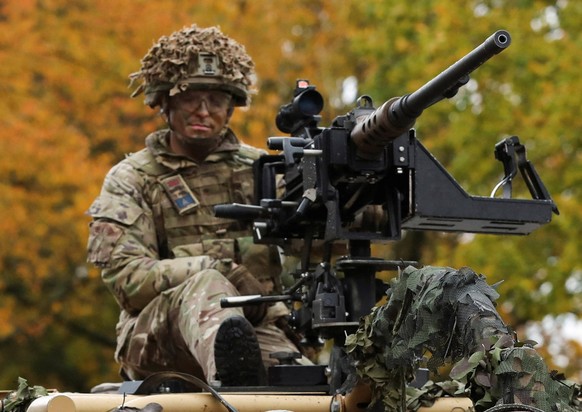 . 08/11/2023. Dereham, United Kingdom. Kate Middleton, the Princess of Wales , during a visit at the Queens Dragoon Guards Regiment in Dereham, United Kingdom. PUBLICATIONxINxGERxSUIxAUTxHUNxONLY xPoo ...