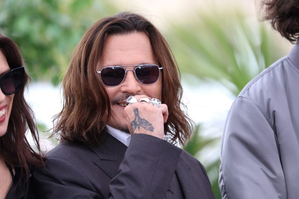 CANNES, FRANCE - MAY 17: Johnny Depp attends the &quot;Jeanne du Barry&quot; photocall at the 76th annual Cannes film festival at Palais des Festivals on May 17, 2023 in Cannes, France. (Photo by Gise ...