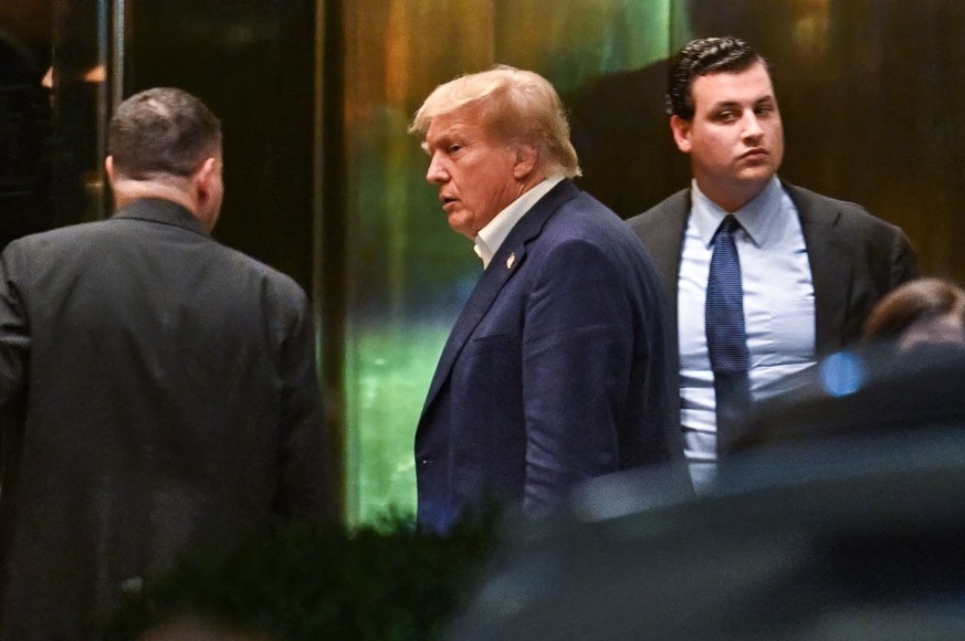 NEW YORK, NEW YORK - OCTOBER 01: Former U.S. President Donald Trump arrives at Trump Tower on October 01, 2023 in New York City. (Photo by James Devaney/GC Images)