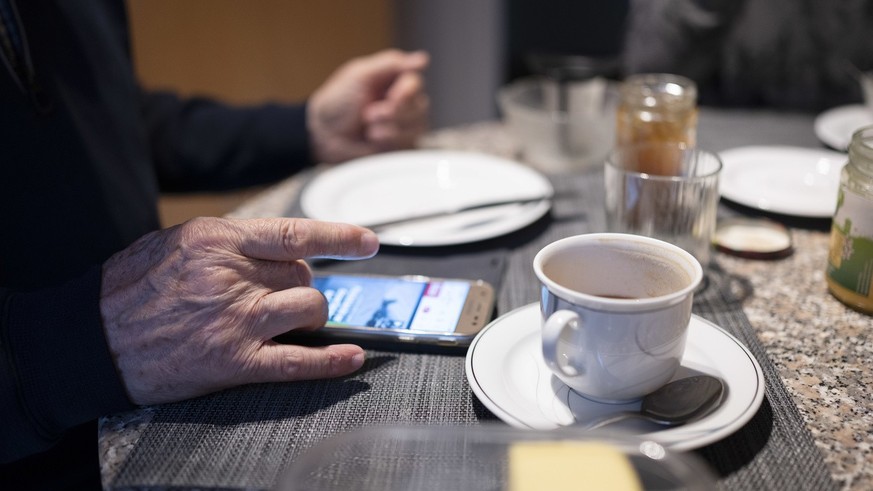 L&#039;opérateur Sunrise a débuté avec le débranchement de la technologie de téléphonie mobile 3G (KEYSTONE/Christian Beutler)