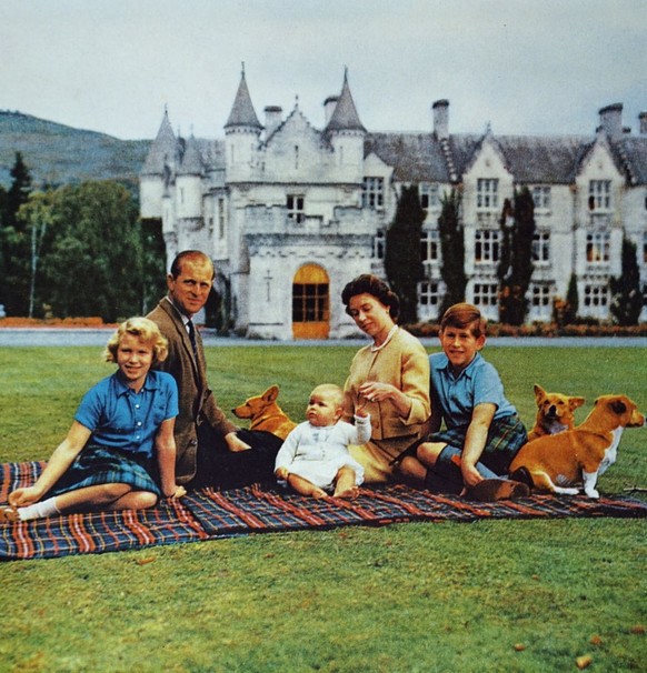 Photograph of Queen Elizabeth II with the Duke of Edinburgh and their children at Balmoral Castle. (Photo by: Universal History Archive/Universal Images Group via Getty Images)