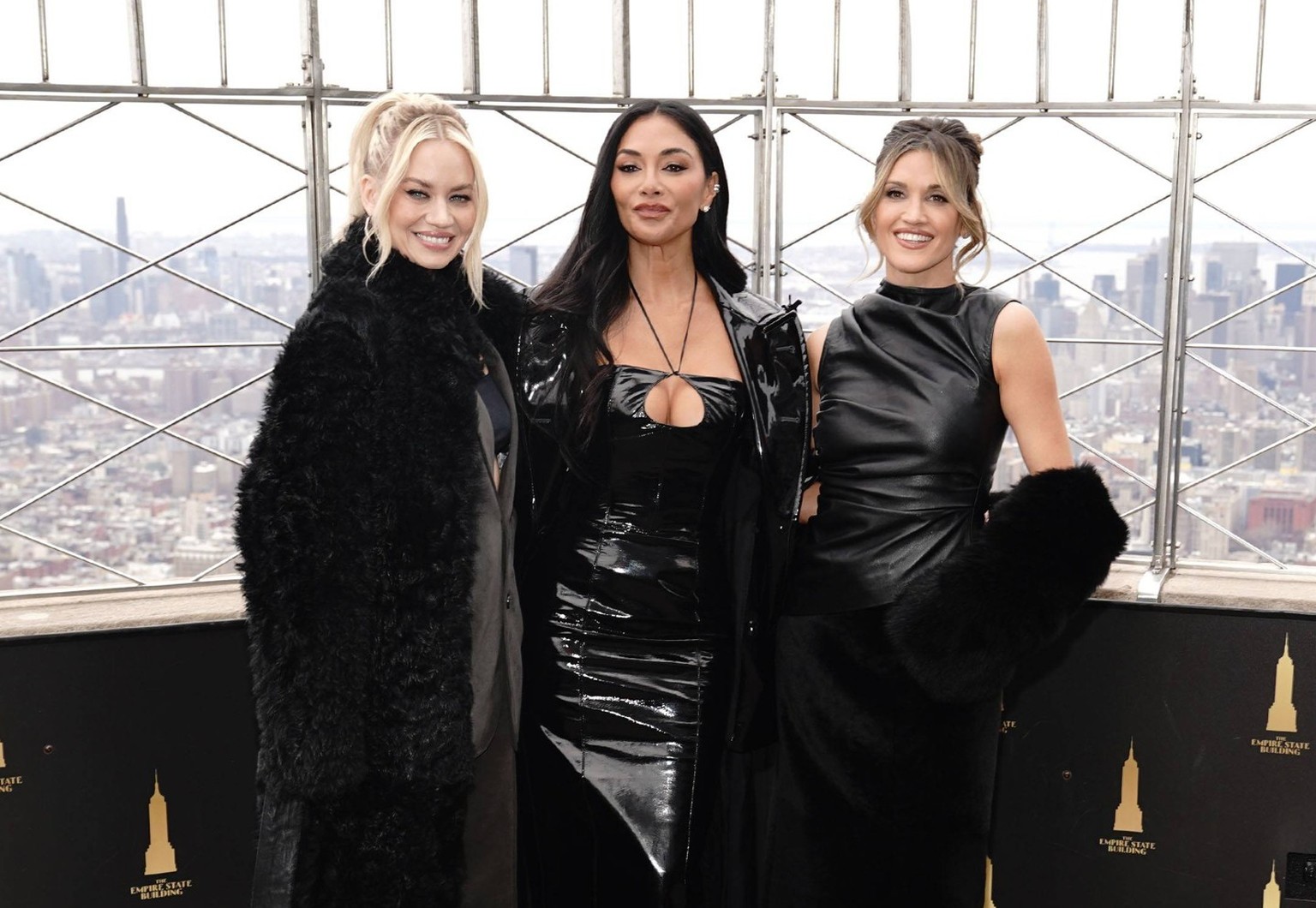 Le trio restant des Pussycat Dolls, Kimberly Wyatt, Nicole Scherzinger et Ashley Roberts (de gauche à droite).