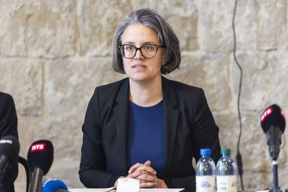 Oriane Sarrasin, vice-presidente de la delegation des commissions de surveillance parle lors d'une conference de presse de la Delegation des commissions de surveillance du Grand Conseil vaudois a ...