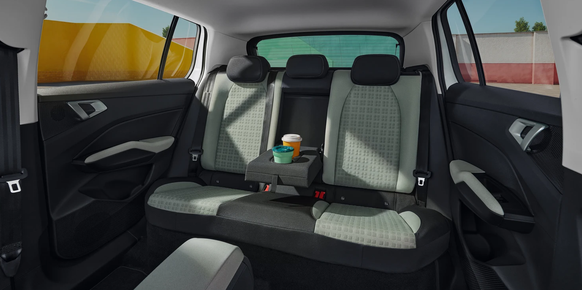 L'habitacle est conçu de manière fonctionnelle de l'avant à l'arrière, comme c'est souvent le cas chez Skoda.