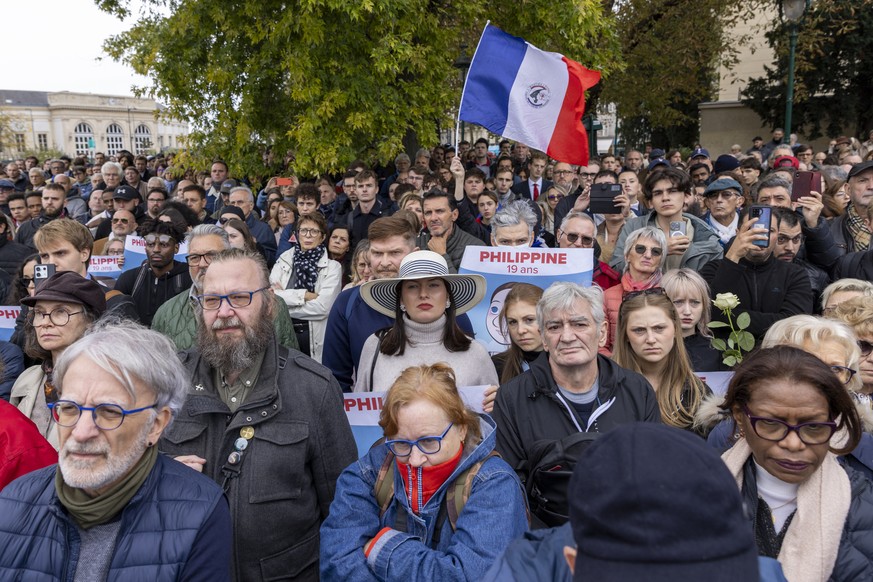 epa11632649 Protesters demonstrate in support of Philippine, a student allegedly killed by a Moroccan migrant, in Paris, France, 29 September 2024. Hundreds of people gathered for the demo after the b ...