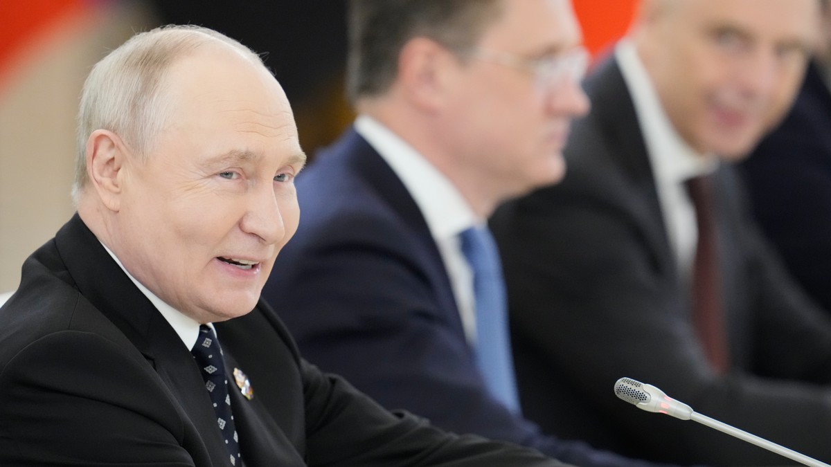 «Un génie»: Poutine parle avec Elon Musk
