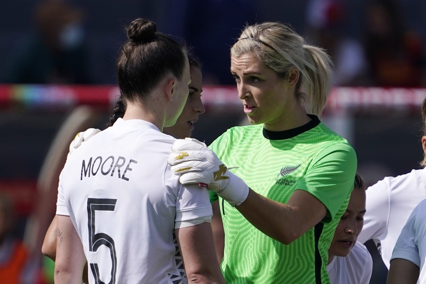 New Zealand goalkeeper Erin Nayler, right, talks to defender Meikayla Moore after an own goal during the first half of the 2022 SheBelieves Cup soccer match Sunday, Feb. 20, 2022, in Carson, Calif. (A ...