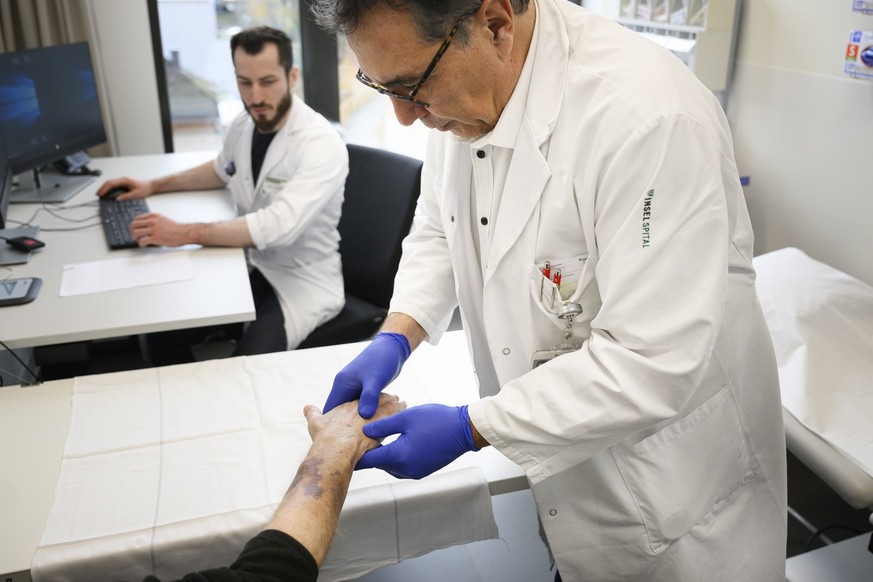 Jusqu&#039;à récemment, les médecins pouvaient appliquer une taxe d&#039;urgence d&#039;environ 40 francs pour les consultations en dehors des heures conventionnelles. Mais un arrêt du Tribunal fédéra ...