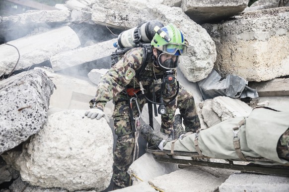 Exercice Lux23 de l&#039;armée Suisse, au 1er au 8 mai 2023. Région Genève, Vaud, Neuchâtel.