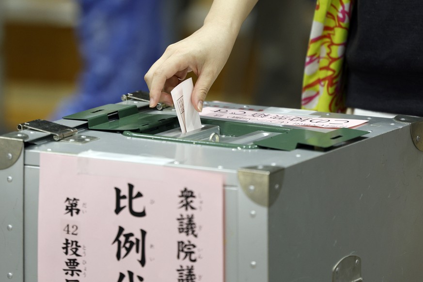 Incertitude au Japon: la coalition au pouvoir perd sa majorité