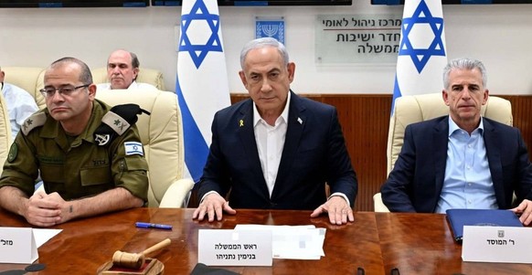 David Barnea (à droite), ici avec le premier ministre israélien Bejamin Netanyahou, en octobre 2024.