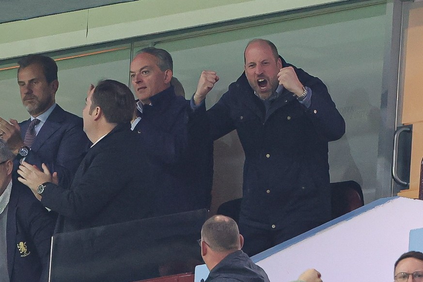 BIRMINGHAM, ENGLAND - MAY 07: HRH William, Prince of Wales celebrates Aston Villa's second goal during the UEFA Europa League 2025/26 Semi-Final Second Leg match between Aston Villa FC and Nottin ...