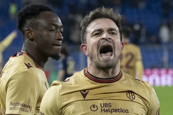 Xherdan Shaqiri (FCB) jubelt nach seinem 2:1 Tor im Fussball Meisterschaftsspiel der Swiss Super League zwischen FC Basel 1893, FCB,und Servette FC, SFC, im St. Jakob-Park, am Sonntag, 24. November 20 ...