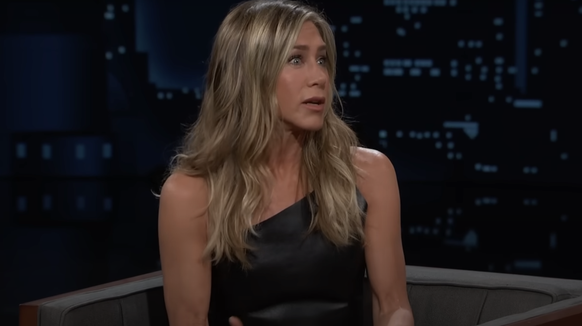 «Jen» n'avait même pas l'air particulièrement fâchée de cette rumeur infondée.