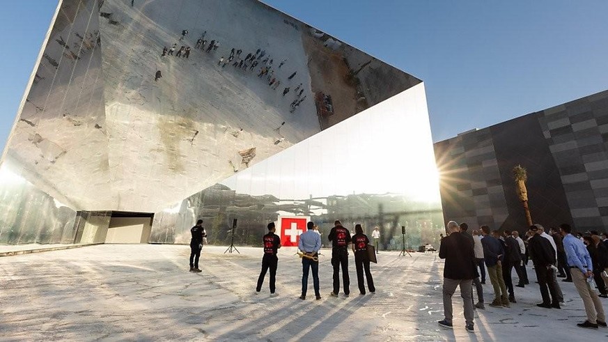 Les visiteurs qui se retrouveront face Pavillon suisse verront un cube de miroir.