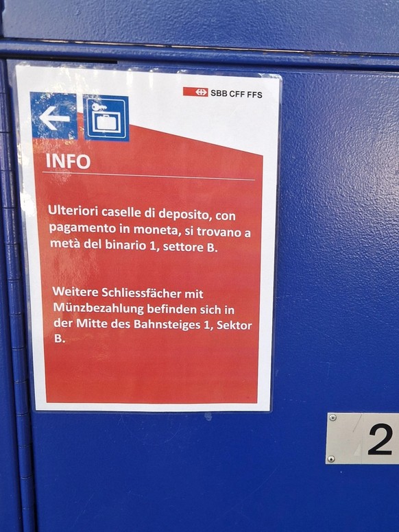 Indication du chemin vers les casiers traditionnels.